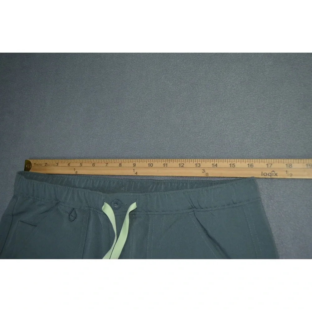 Figs Men's Cairo Cargo Scrub Pants Green Size Medium Straight Leg TM3001